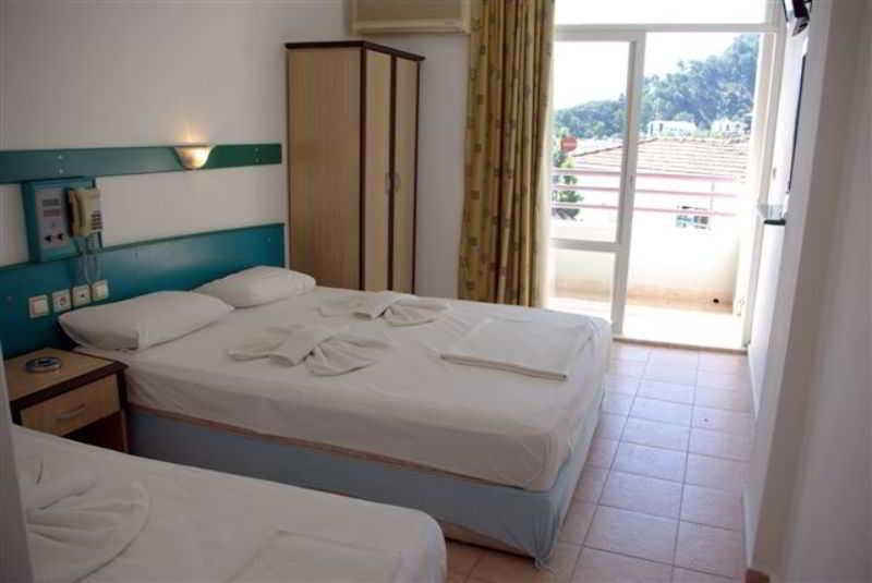Zeybek Hotel ทูรุนช์ ภายนอก รูปภาพ