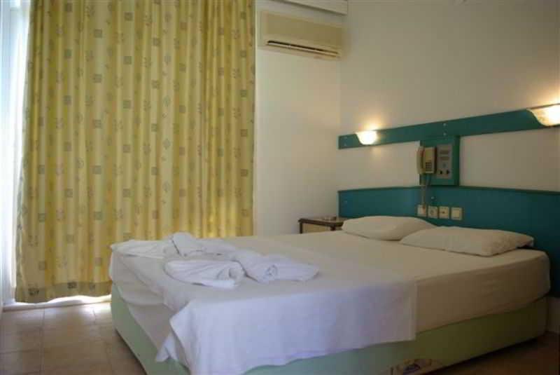 Zeybek Hotel ทูรุนช์ ภายนอก รูปภาพ